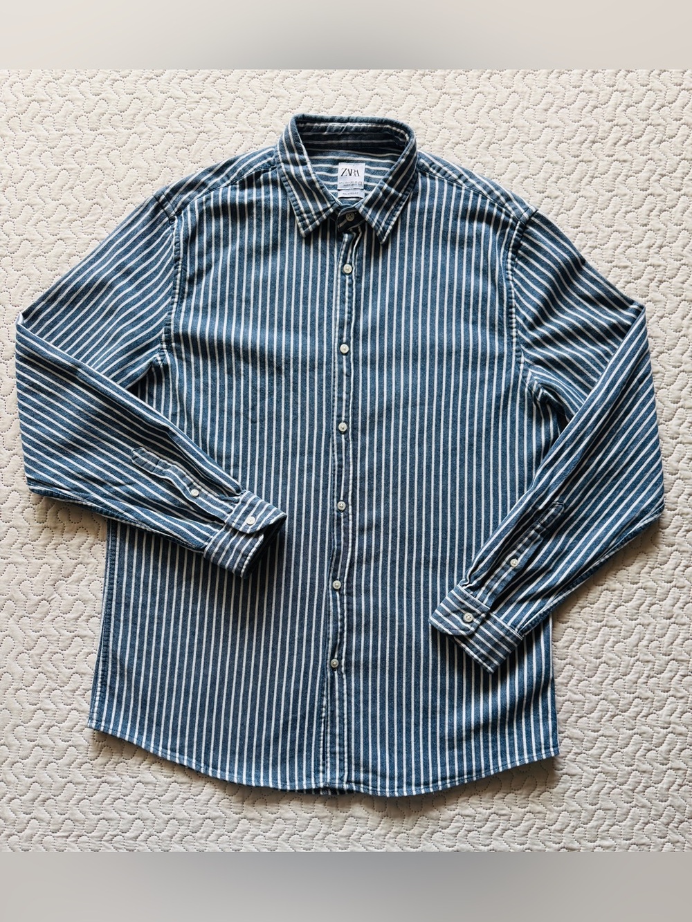 Zara Men’s Large Relaxed Fit Blue White Striped Button Up Shirt Cotton Stretch